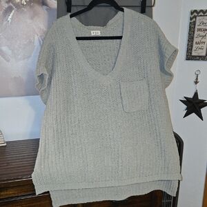 POL Sage Green Knit V-Neck Sweater L